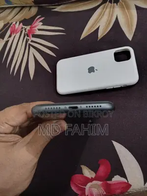 Apple iPhone 11 (Used)