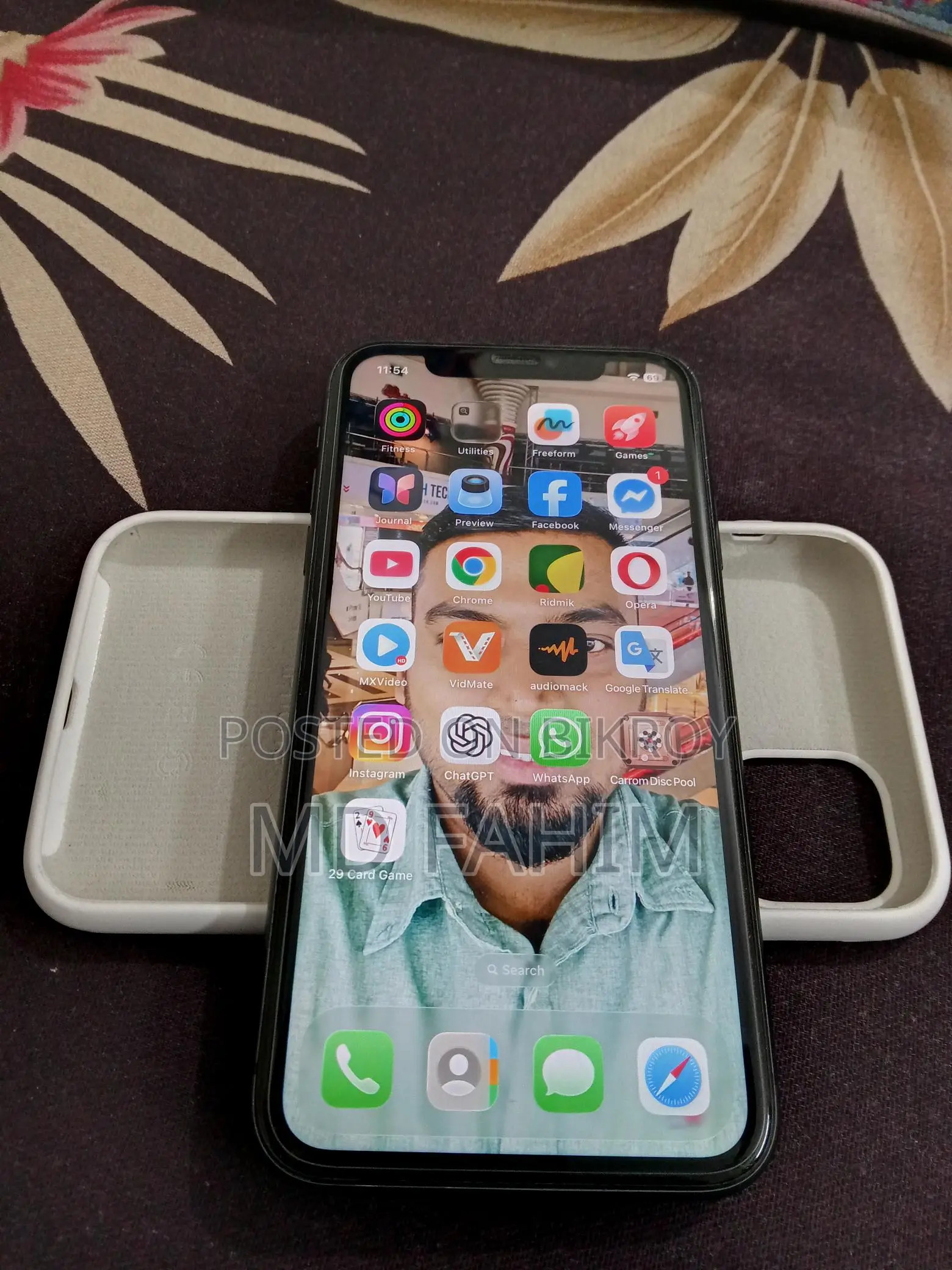 Apple iPhone 11 (Used)