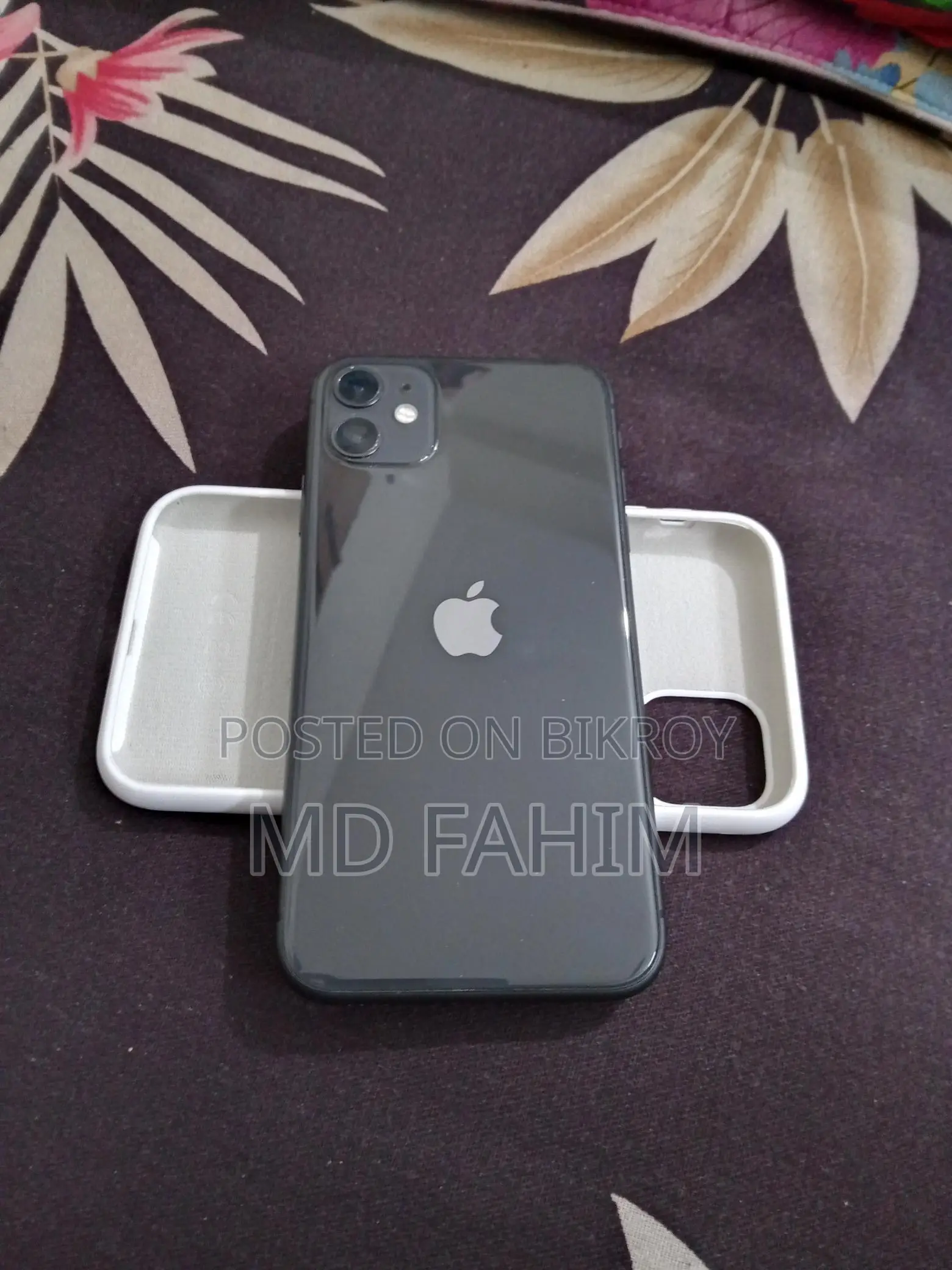 Apple iPhone 11 (Used)