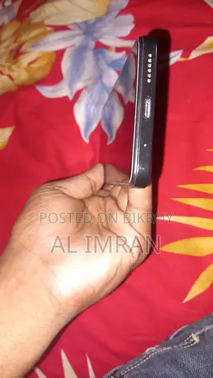 Xiaomi 13 6-128 (Used)