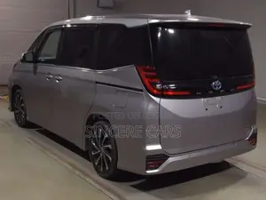 Toyota Noah Sz. Brown 2022