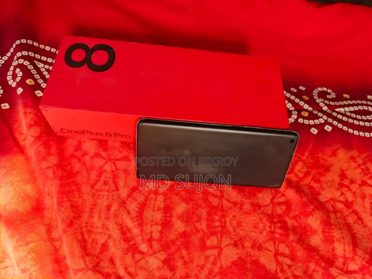 OnePlus 8 Pro (Used)