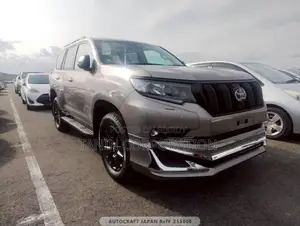 Toyota Prado TX-L BLACK EDI 5 GRD 2022