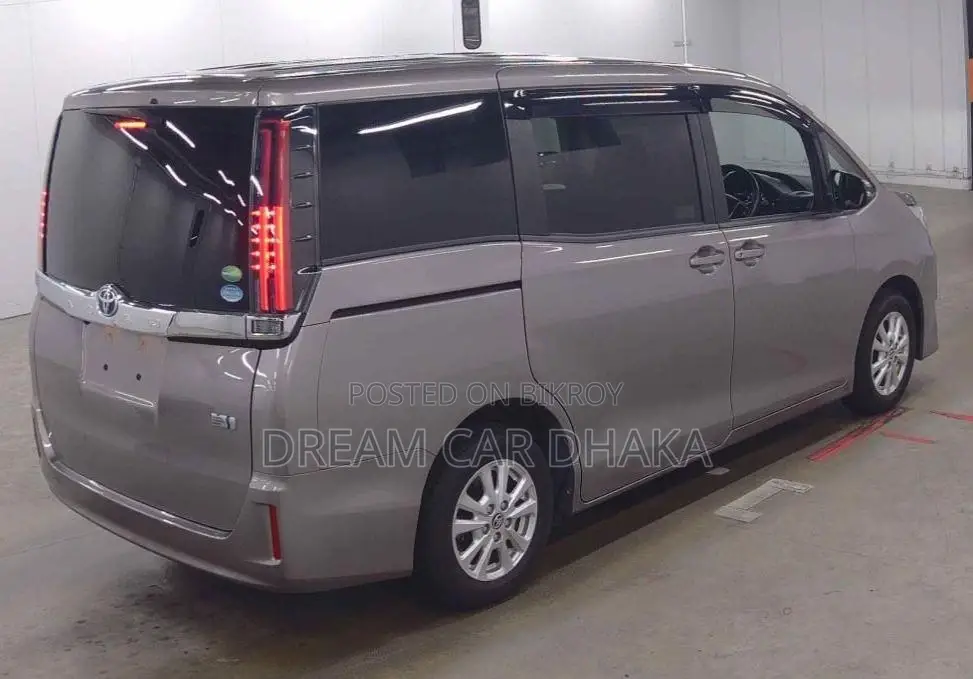 Toyota Noah X PKG 1 DOOR POWER 2020