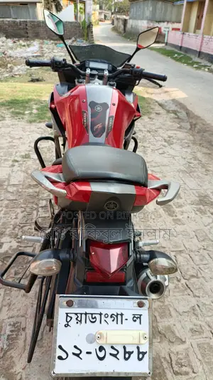 Yamaha Fazer . 2022