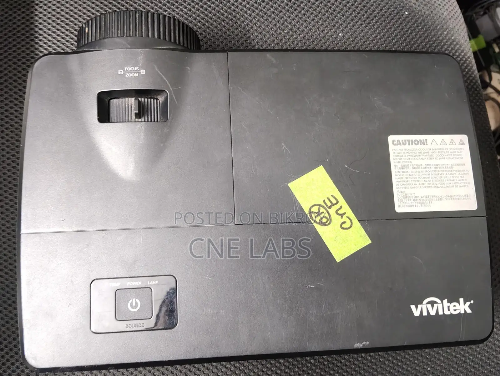 ViVitek DS234 DLP Projector