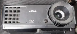 ViVitek DS234 DLP Projector