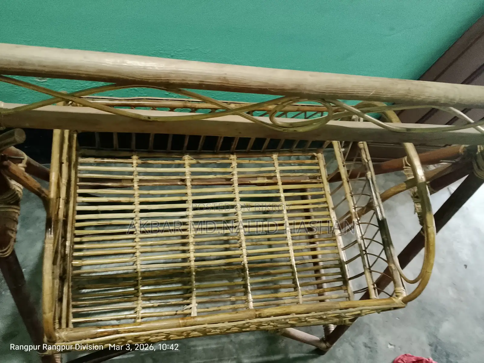 ছোট বাচ্চার বেতের দোলনা