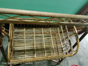 ছোট বাচ্চার বেতের দোলনা
