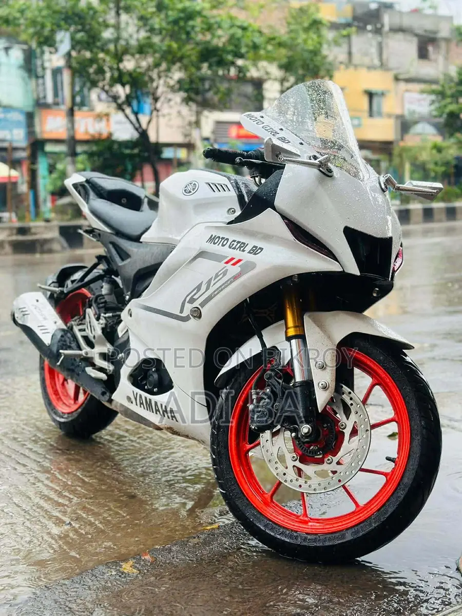 Yamaha R15 2023