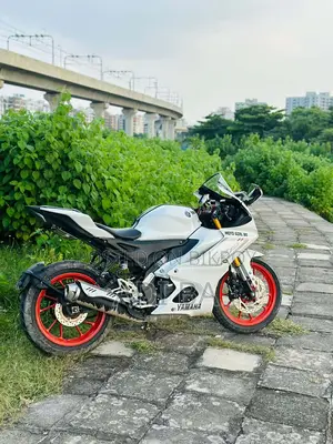 Yamaha R15 2023