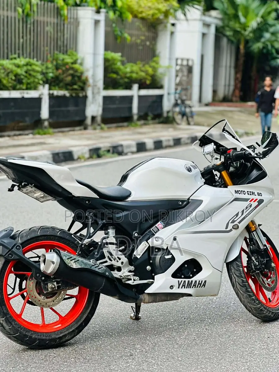 Yamaha R15 2023