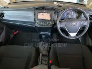 Toyota Axio Hybrid EX READY 2020