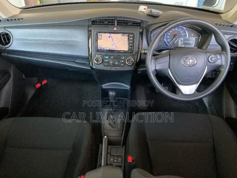 Toyota Axio Hybrid EX READY 2020