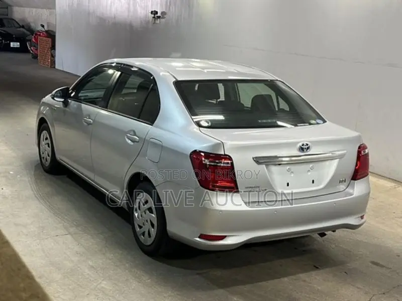 Toyota Axio Hybrid EX READY 2020