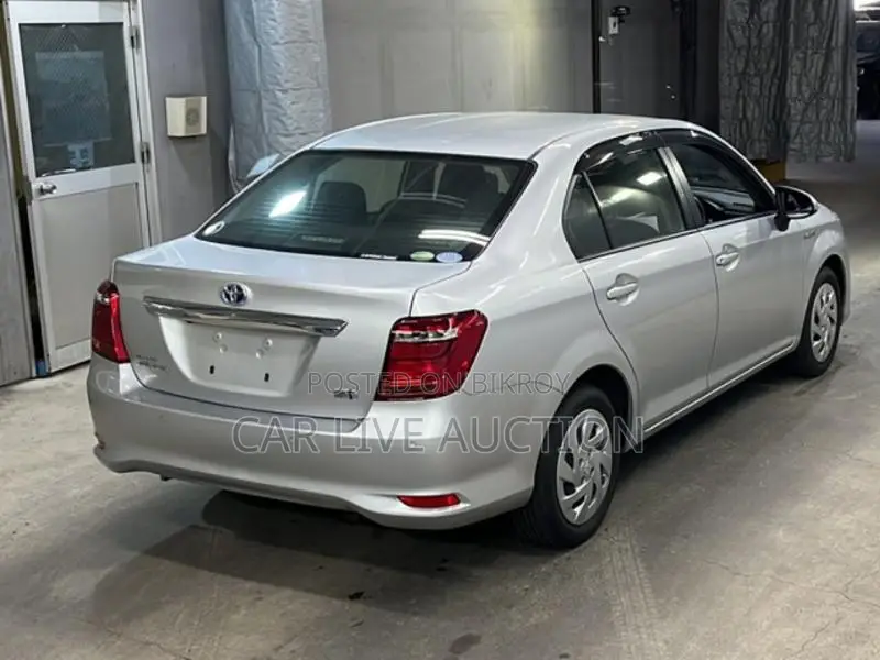 Toyota Axio Hybrid EX READY 2020