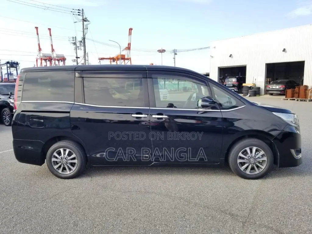 Toyota Esquire GI PREMIUM 2021