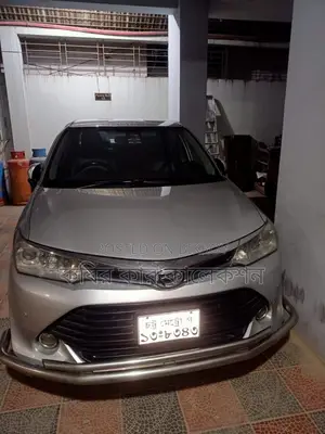 Toyota Axio silver 2015