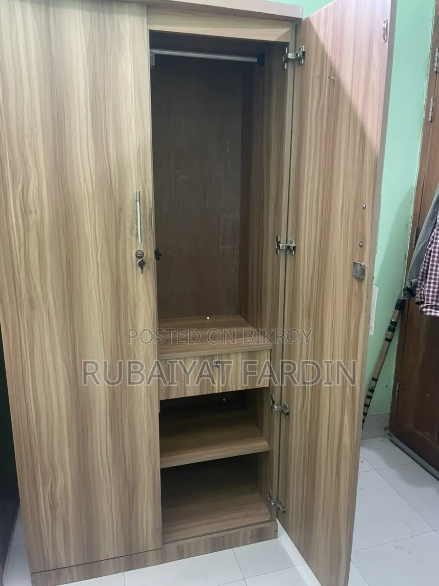 Almirah For Sell