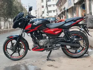 Bajaj Pulsar 150 . 2019