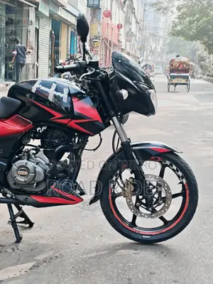 Bajaj Pulsar 150 . 2019