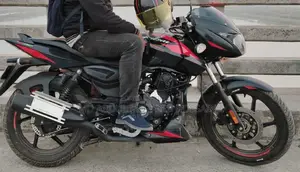 Bajaj Pulsar 150 . 2024