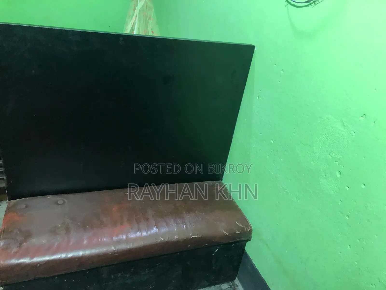 রেস্টুরেন্টে sofa sell