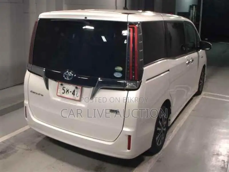 Toyota Esquire Hybrid XI 2021