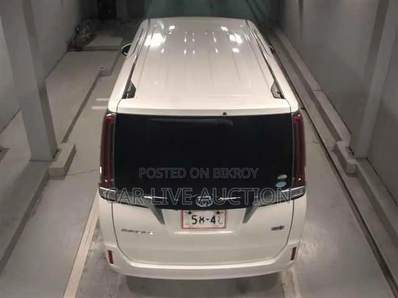 Toyota Esquire Hybrid XI 2021