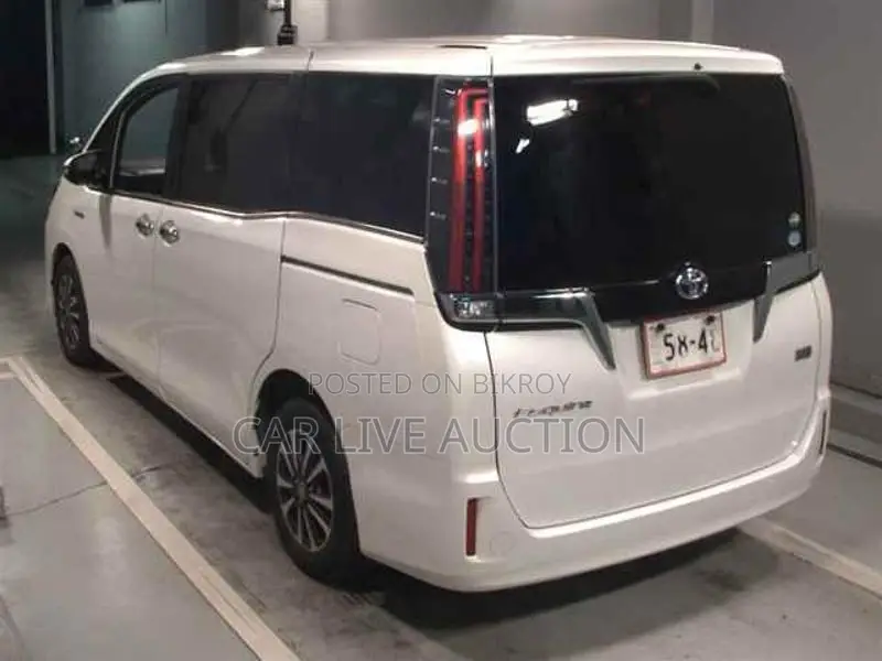 Toyota Esquire Hybrid XI 2021