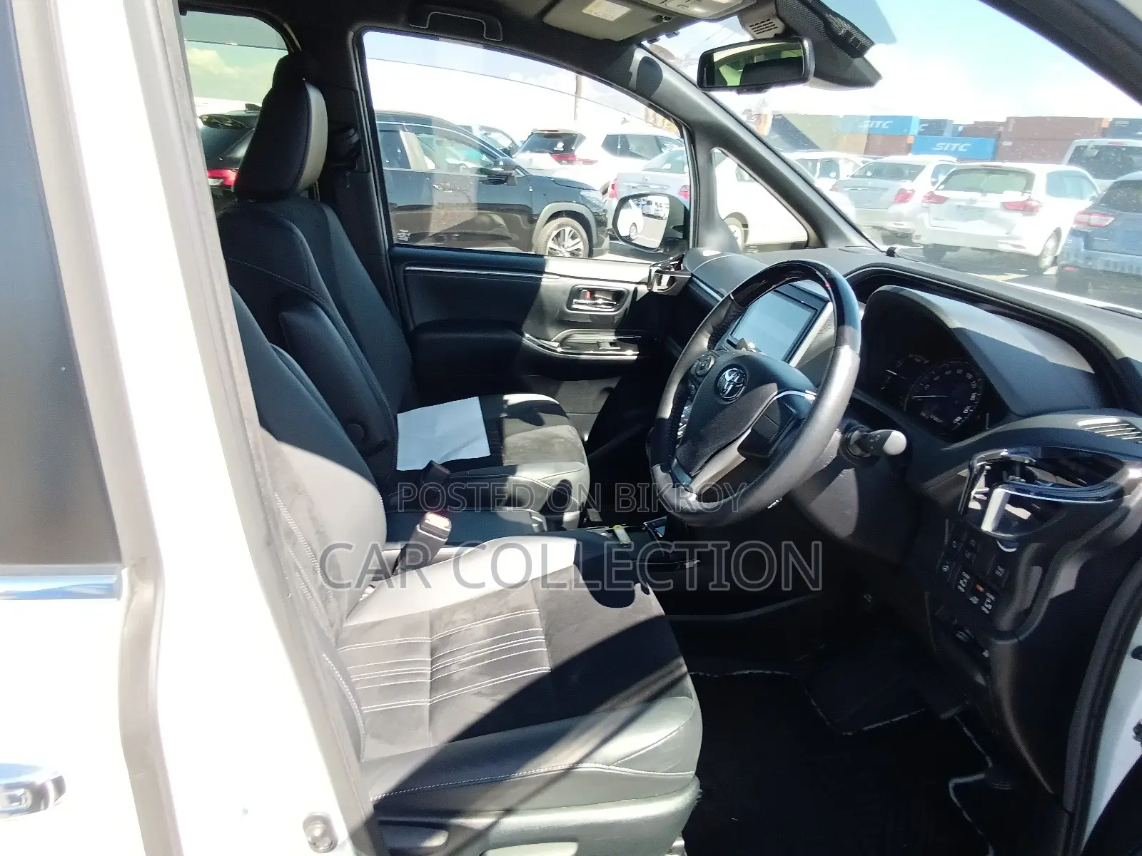Toyota Esquire Gi Prem Non Hy Pearl 2021