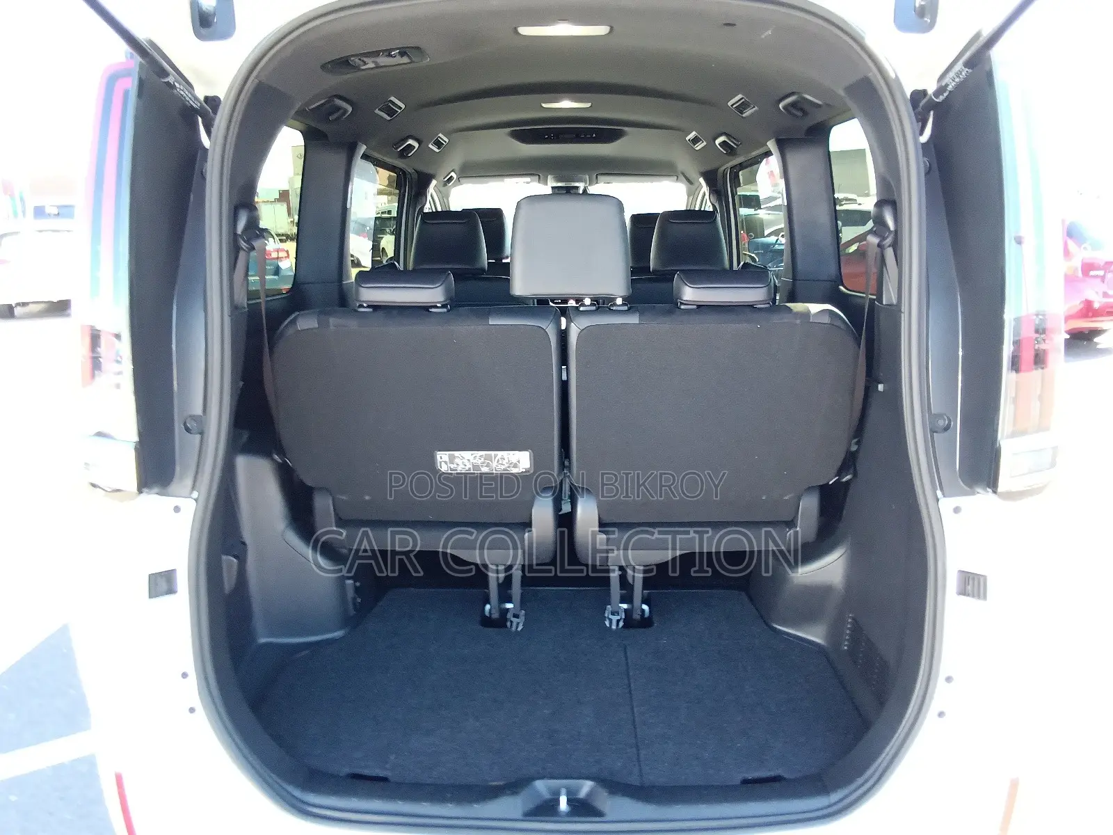 Toyota Esquire Gi Prem Non Hy Pearl 2021