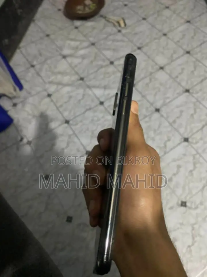 Apple iPhone XS Max (Used)