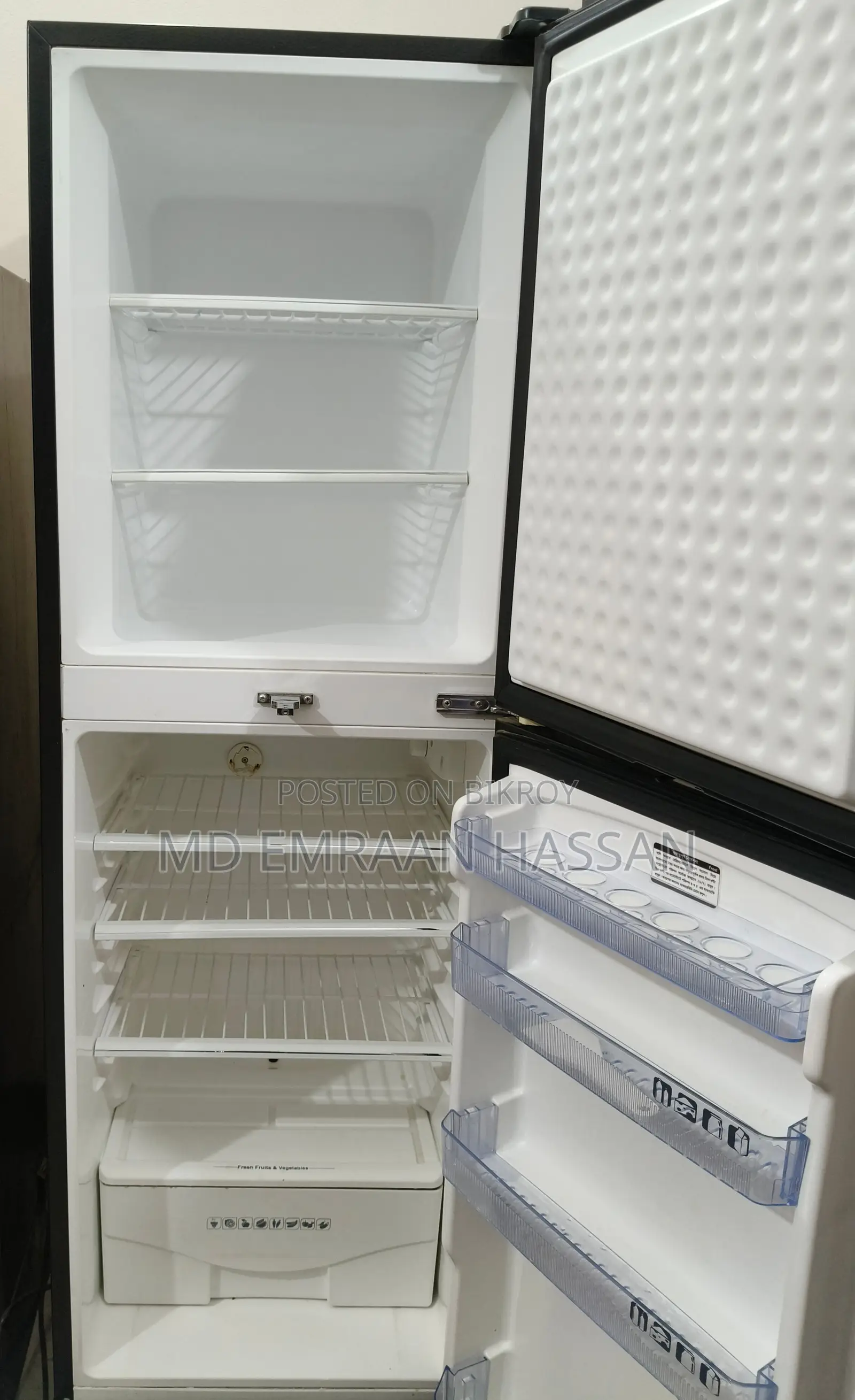 Walton 244 Liter Fridge