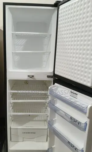Walton 244 Liter Fridge