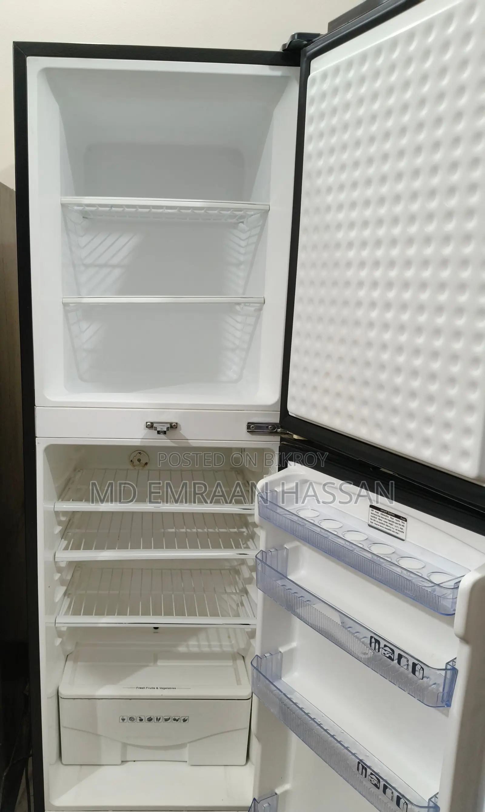 Walton 244 Liter Fridge