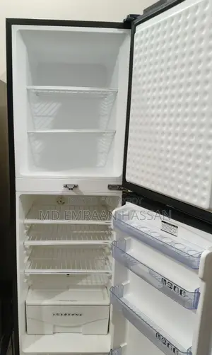 Walton 244 Liter Fridge