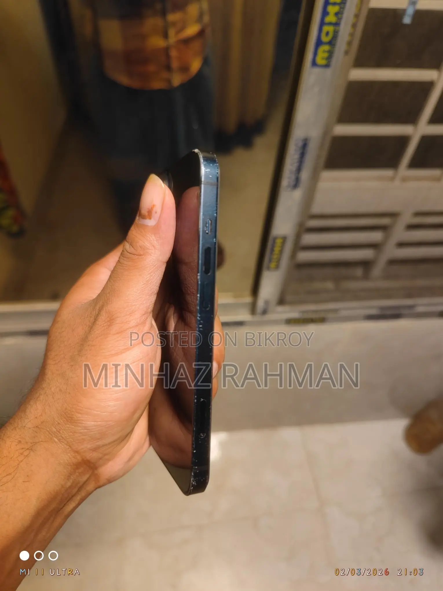 Apple iPhone 13 (Used)