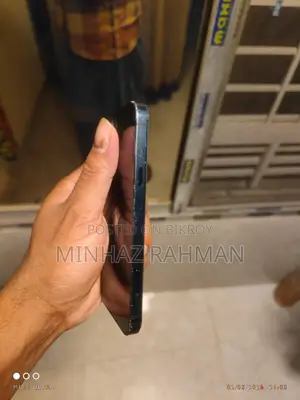 Apple iPhone 13 (Used)