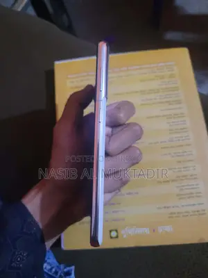 Samsung Galaxy S21 (Used)