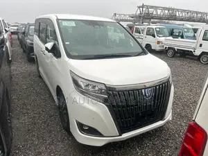 Toyota Esquire Hybrid Gi Premium 2020