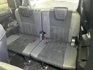 Toyota Esquire Hybrid Gi Premium 2020