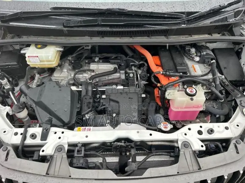 Toyota Esquire Hybrid Gi Premium 2020