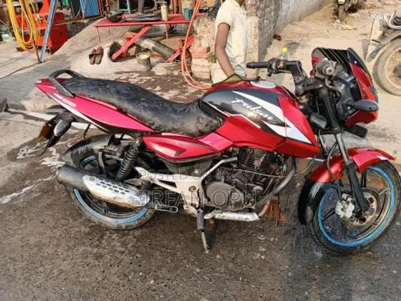 Bajaj Pulsar 150 2011