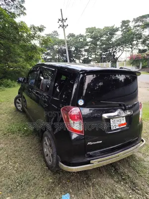 Toyota Ractis Black 2010