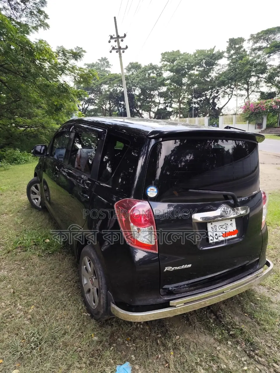 Toyota Ractis Black 2010