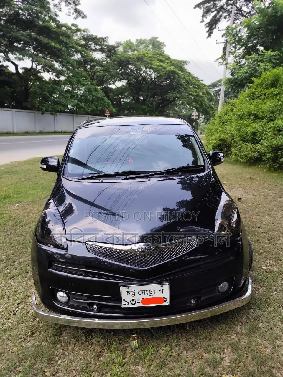 Toyota Ractis Black 2010
