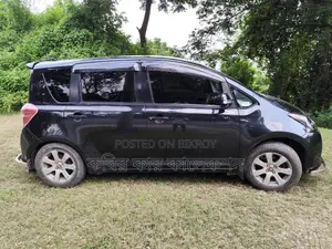 Toyota Ractis Black 2010
