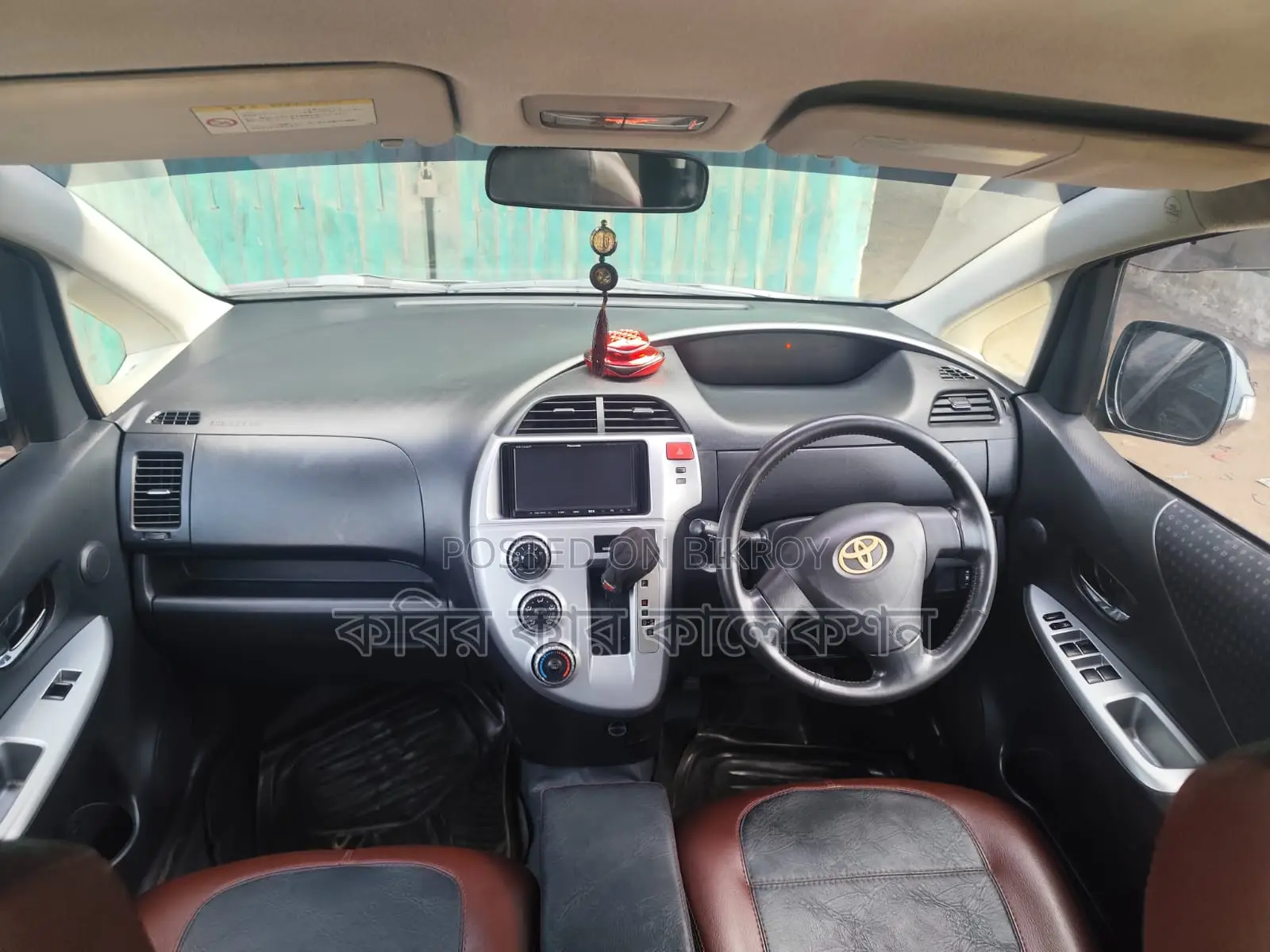 Toyota Ractis Black 2010