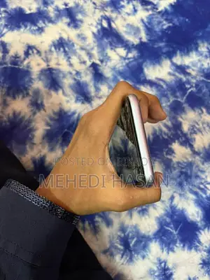 Apple iPhone 11 . (Used)